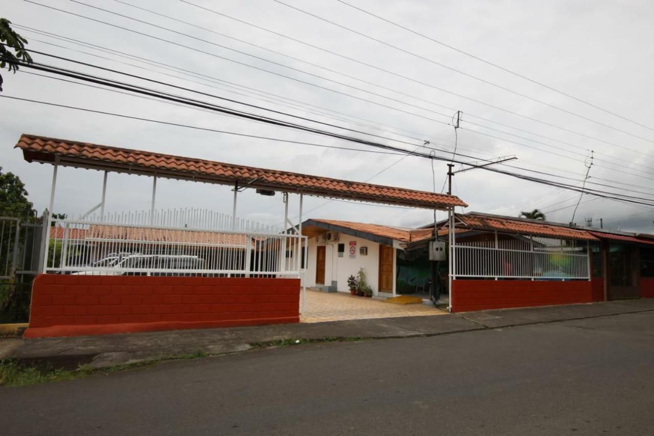 Hotel El Volcan La Fortuna Exterior photo